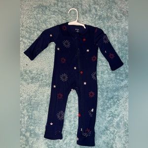 Limited edition Kyte Baby Zippered Long Sleeve Romper in Fireworks